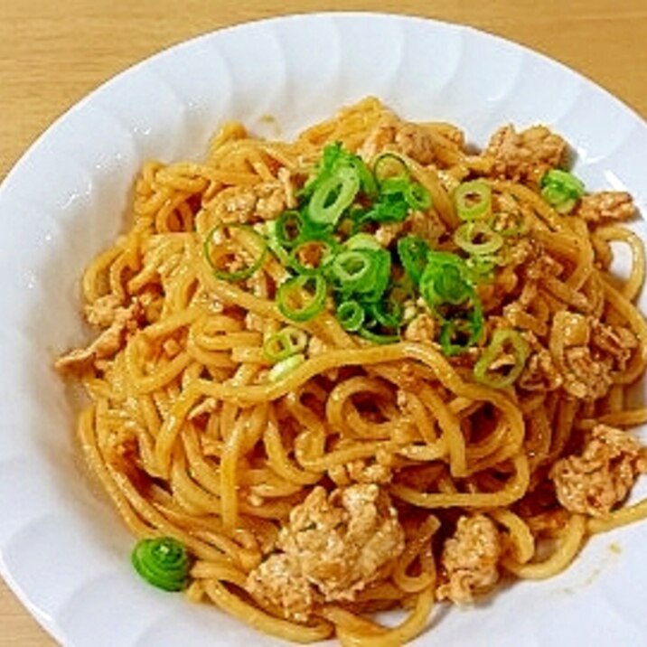 市販の汁なし担々麺のたれと麺で作る☆汁なし担々麺